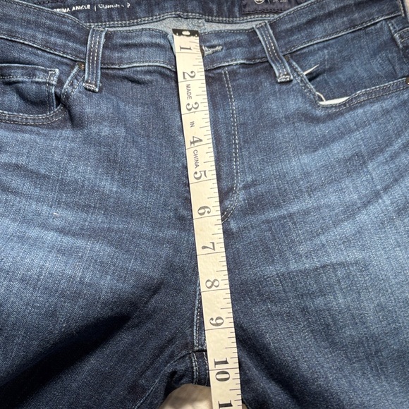 Classic High Rise Jeans - Picture 10 of 10